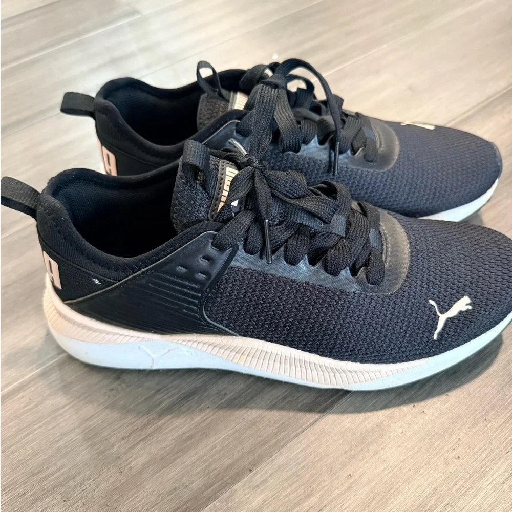 Puma Black Athletic Sneakers Women’s Size 9